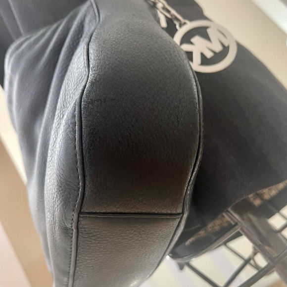 **SOLD** Michael Kors | Medium Brooke Hobo Bag - Picture 5 of 10